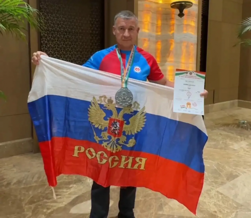 Оренбуржец Роман Фёдоров взял «серебро» на Чемпионате мира по армрестлингу