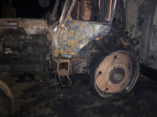 В Соль-Илецком округе мужчина сжег трактор местному жителю В Соль-Илецком округе мужчина сжег трактор местному жителю