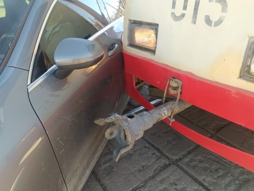 В Орске на проспекте Ленина произошло столкновение троллейбус В Орске на проспекте Ленина произошло столкновение троллейбус