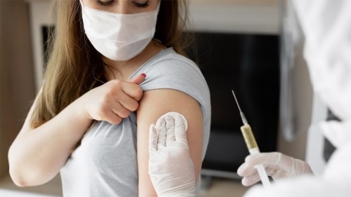 64 % привитых оренбуржцев недостаточно для того, чтобы остановить вирус? 