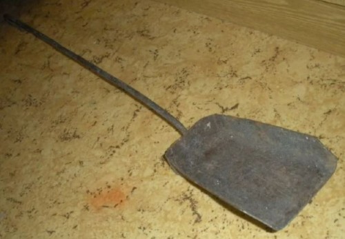 В Тоцком районе мужчина совком забил местного жителя В Тоцком районе мужчина совком забил местного жителя