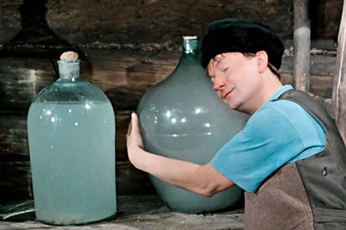 В Пономаркеском районе мужчина сварил самогон и попал с отравленим в больницу В Пономаркеском районе мужчина сварил самогон и попал с отравленим в больницу