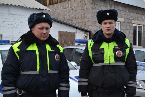 В Октябрьском районе сотрудники полиции вернули мужчине похищенный автомобиль