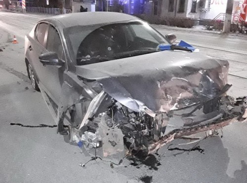 В Новотроицке водитель автомобилем «Киа Оптима» взял на таран Хендай Солярис» и «ВАЗ»