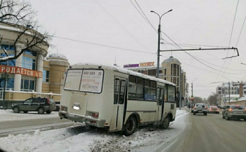 В Оренбурге на перекрестке улиц Пролетарской и Пушкинской произошло ДТП