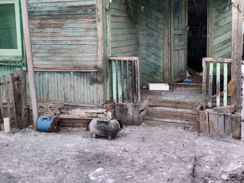 Сотрудники полиции Кувандыка работают на месте взрыва неизвестных предметов