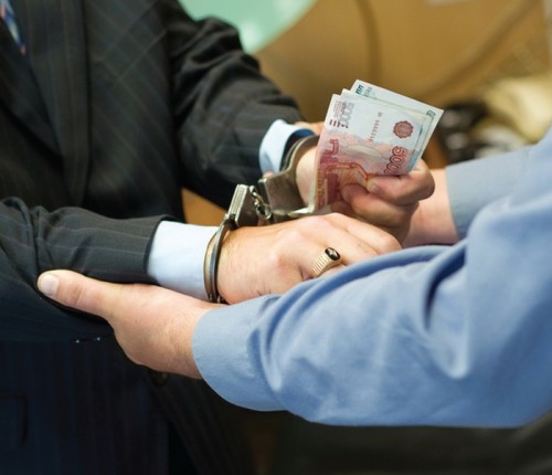 В Оренбурге потерпевшие в мошенничестве дали взятки «должностному лицу» В Оренбурге потерпевшие в мошенничестве дали взятки «должностному лицу»