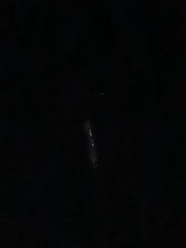 Жители Акбулака в небе видели светящиеся неопознанные объекты