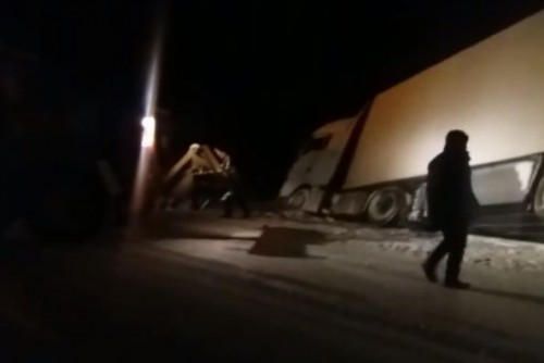 В Переволоцком районе иностранец на фуре слетел в кювет