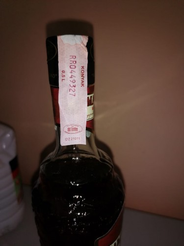 Сотрудники полиции Акбулака у иностранца изъяли алкогольную продукцию