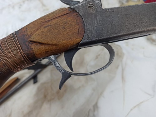 Житель Акбулака купил дом и нашел два ружья, которые не сдал в полицию Житель Акбулака купил дом и нашел два ружья, которые не сдал в полицию