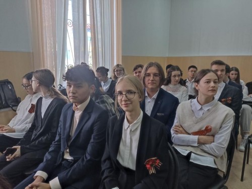 Сотрудники полиции Соль-Илецкого городского округа провели урок патриотического воспитания для учащихся старших классов