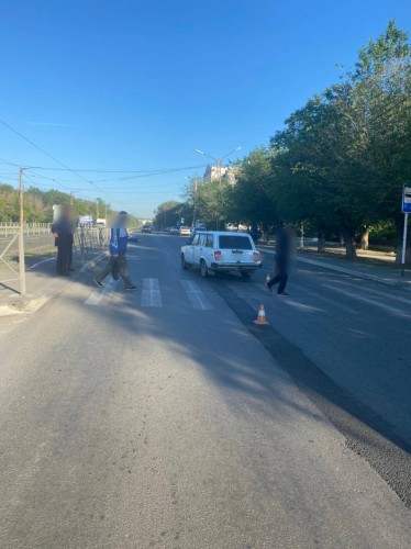 Сотрудники Госавтоинспекции города Новотроицка проводят проверку по факту ДТП с участием несовершеннолетнего велосипедиста   