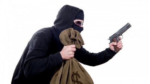 Полицейские задержали подозреваемых в разбойном нападении Полицейские задержали подозреваемых в разбойном нападении