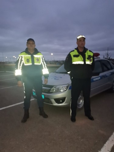 В Оренбургской области инспекторы ДПС спасли из горящего дома 86-летнюю пенсионерку В Оренбургской области инспекторы ДПС спасли из горящего дома 86-летнюю пенсионерку