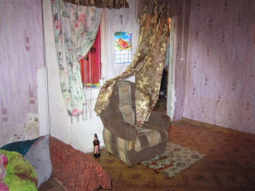 В Кувандыке сотрудники полиции задержали подозреваемого в избиении человека молотком В Кувандыке сотрудники полиции задержали подозреваемого в избиении человека молотком