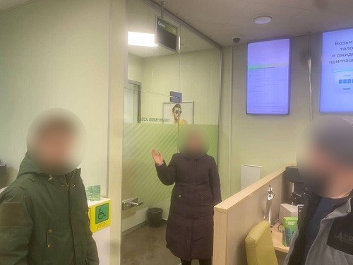 Оренбургские полицейские в день влюблённых задержали девушку, укравшую с карты 150 000 рублей