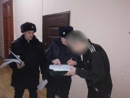 Участковые уполномоченные Оренбурга проводят профилактическое мероприятие по предупреждению преступлений в сфере семейно-бытовых отношений Участковые уполномоченные Оренбурга проводят профилактическое мероприятие по предупреждению преступлений в сфере семейно-бытовых отношений