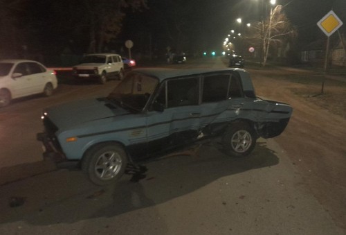 В г. Сорочинске в ДТП пострадали водители двух легковых автомобилей