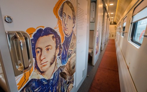 19 апреля на станции Оренбург состоялась презентация второго брендированного туристического вагона региона. 