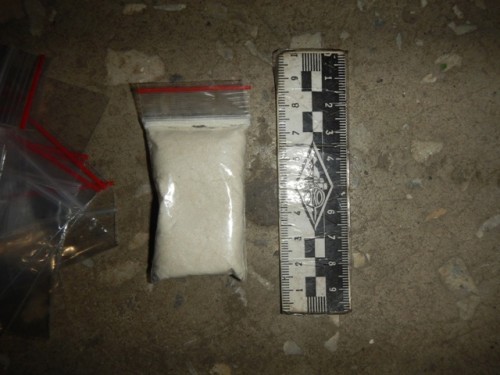 В Новотроицке полицейские задержали несовершеннолетних, пытавшихся сбыть наркотики в крупном размере