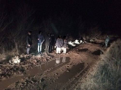 В Новотроицке полицейские задержали несовершеннолетних, пытавшихся сбыть наркотики в крупном размере В Новотроицке полицейские задержали несовершеннолетних, пытавшихся сбыть наркотики в крупном размере