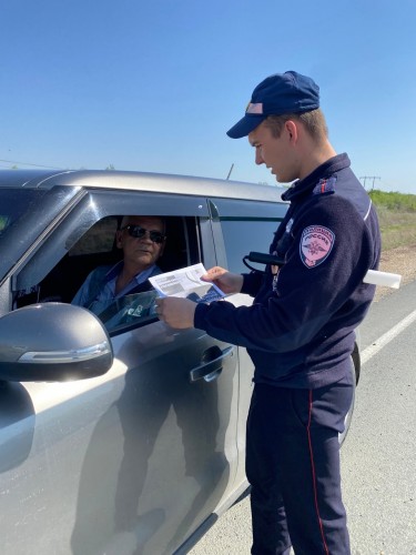 В рамках ОПМ "Встречная полоса" сотрудники Госавтоинспекции Гайского городского округа провели с водителями разъяснительные беседы В рамках ОПМ "Встречная полоса" сотрудники Госавтоинспекции Гайского городского округа провели с водителями разъяснительные беседы