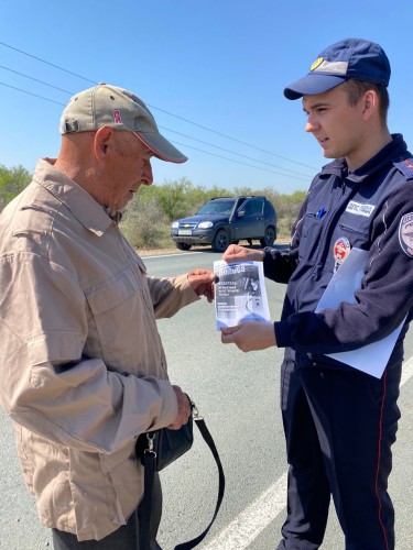 В рамках ОПМ "Встречная полоса" сотрудники Госавтоинспекции Гайского городского округа провели с водителями разъяснительные беседы В рамках ОПМ "Встречная полоса" сотрудники Госавтоинспекции Гайского городского округа провели с водителями разъяснительные беседы