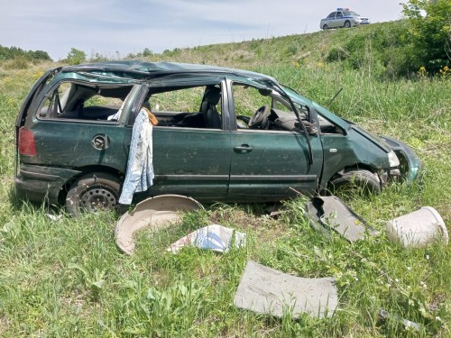 Сотрудники Госавтоинспекции МО МВД России «Кувандыкский» устанавливают обстоятельства ДТП с пострадавшим