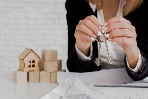 Оренбургский Роскадастр рассказывает жителям области, как снять объект недвижимости с кадастрового учета Оренбургский Роскадастр рассказывает жителям области, как снять объект недвижимости с кадастрового учета