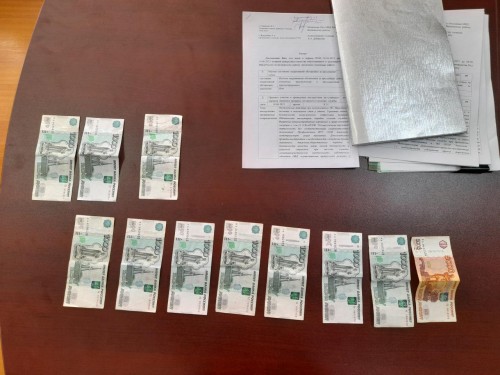 Сотрудники отделения МВД России по Беляевскому району пресекли попытку незаконного денежного вознаграждения от иностранного гражданина, совершившего административное правонарушение