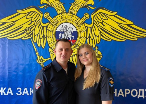 В преддверии Всероссийского дня семьи, любви и верности рассказываем о семье полицейских Ращупкиных В преддверии Всероссийского дня семьи, любви и верности рассказываем о семье полицейских Ращупкиных