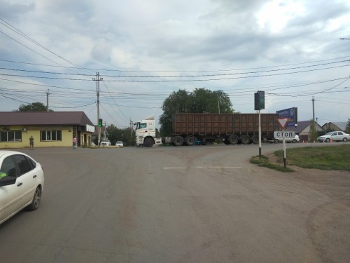 В Бузулуке на ул.Суворова в ДТП пострадал велосипедист В Бузулуке на ул.Суворова в ДТП пострадал велосипедист