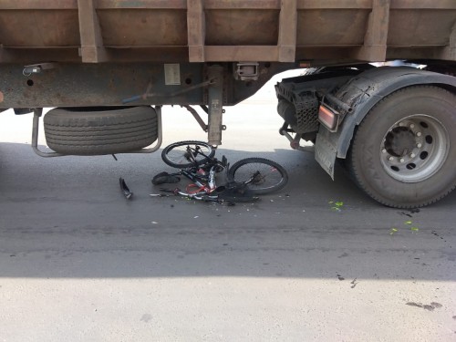 В Бузулуке на ул.Суворова в ДТП пострадал велосипедист В Бузулуке на ул.Суворова в ДТП пострадал велосипедист