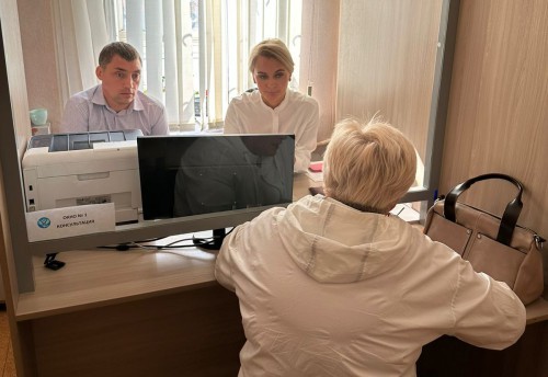 Эксперты Росреестра консультируют оренбуржцев совместно с членами Общественного совета Эксперты Росреестра консультируют оренбуржцев совместно с членами Общественного совета