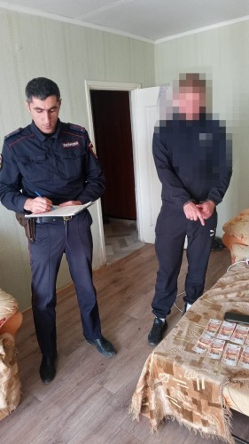 Сотрудники Новоорского отдела полиции по «горячим следам» раскрыли кражу 600 тысяч рублей у местного жителя Сотрудники Новоорского отдела полиции по «горячим следам» раскрыли кражу 600 тысяч рублей у местного жителя