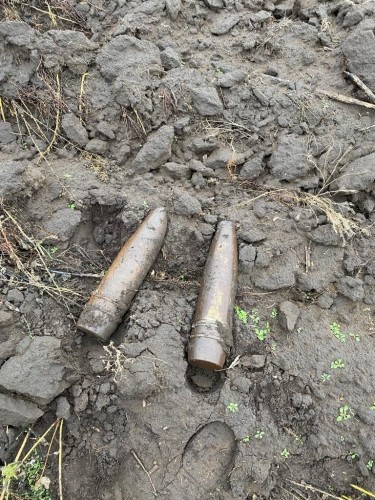 В Сорочинском районе обнаружили 4 артиллерийских снаряда В Сорочинском районе обнаружили 4 артиллерийских снаряда