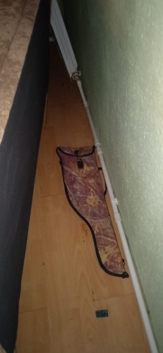 Крупную партию запрещенного вещества и оружие с патронами обнаружили полицейские в Октябрьском районе