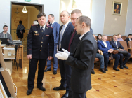 Транспортные полицейские Оренбурга презентовали книгу, посвященную 105-летию транспортной полиции Транспортные полицейские Оренбурга презентовали книгу, посвященную 105-летию транспортной полиции