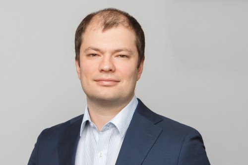 Генеральный директор УК «Уральская Сталь» Д.Г. Сафин поздравил женщин с праздником Генеральный директор УК «Уральская Сталь» Д.Г. Сафин поздравил женщин с праздником