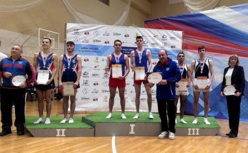 Оренбуржцы завоевали золото на Кубке России по прыжкам на батуте