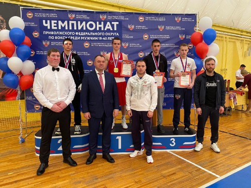 Оренбуржцы завоевали 4 золота и 3 бронзы на чемпионате ПФО по боксу