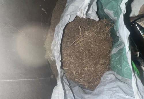 В Бугурусланском районе полицейские изъяли у 34-летнего местного жителя наркотическое средство В Бугурусланском районе полицейские изъяли у 34-летнего местного жителя наркотическое средство