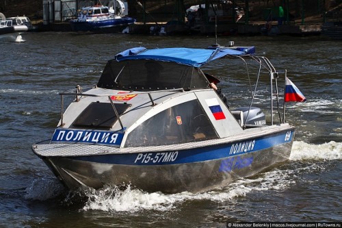 Полицейские Оренбуржья в зоне паводка обеспечивают безопасность жителей и восстанавливают гражданам утраченные документы