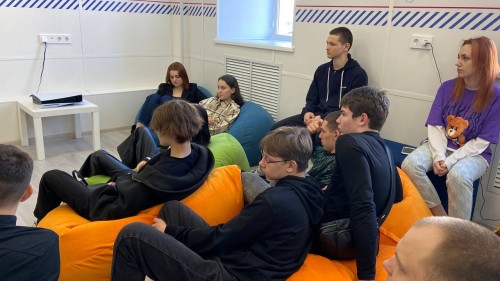 В Оренбурге сотрудник полиции встретился со студентами нефтегазоразведочного техникума В Оренбурге сотрудник полиции встретился со студентами нефтегазоразведочного техникума