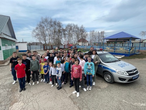 Сотрудники Госавтоинспекции города Абдулино приняли участие в акции «Ради жизни на земле соблюдайте ПДД» Сотрудники Госавтоинспекции города Абдулино приняли участие в акции «Ради жизни на земле соблюдайте ПДД»