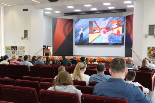 На комбинате «Уральская Сталь» подвели итоги конкурса «Труд БЕЗ опасности» На комбинате «Уральская Сталь» подвели итоги конкурса «Труд БЕЗ опасности»