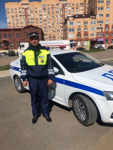 Инспектор ДПС помог семье из поселка 9 Января пережить паводок