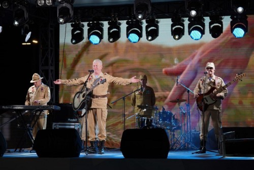 Творческий коллектив «Контингент» из Оренбурга выступил на республиканском фестивале патриотической песни