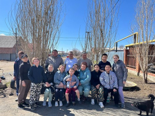 Врач из Орска приютила 15 людей, пострадавших от паводка Врач из Орска приютила 15 людей, пострадавших от паводка